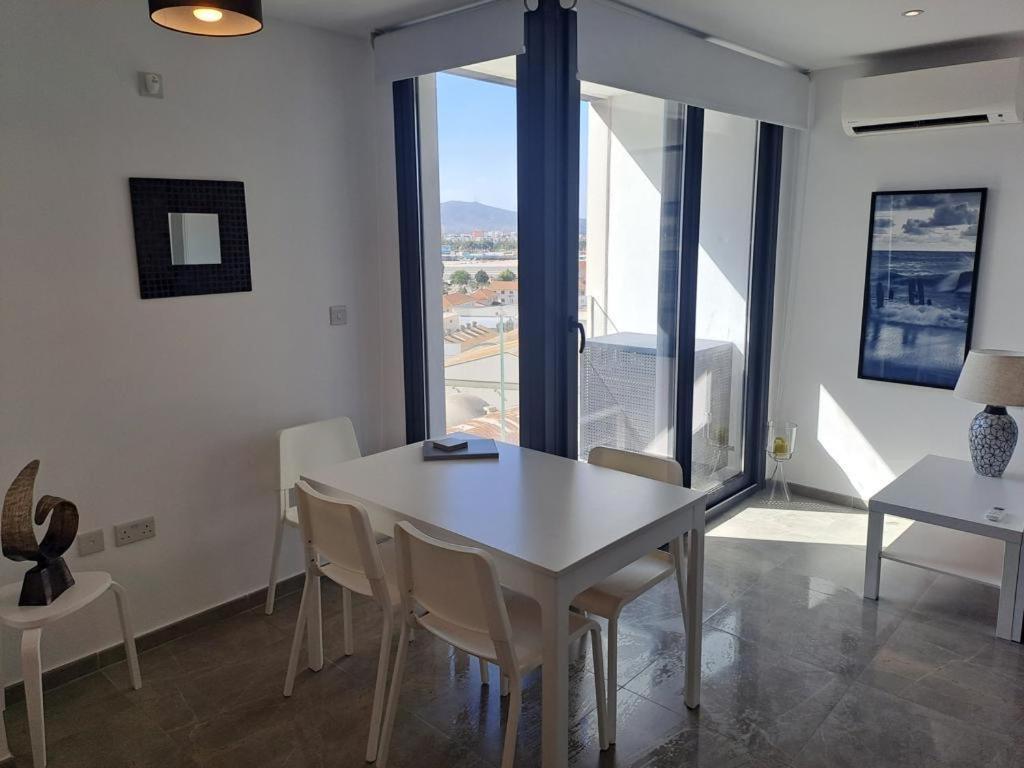 New Cp Luxury Studio With Spa Gibraltar Exterior photo